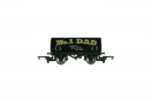 R60323 Hornby 2026 Fathers Day Wagon